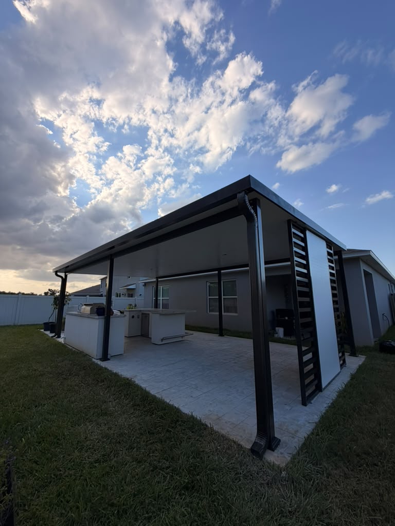 Real insulated patio roof project by ES-CONTRACTORS